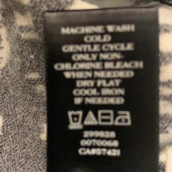 🔥NWOT Ann Taylor Black&White and Lace Blouse SzS - Picture 8 of 8